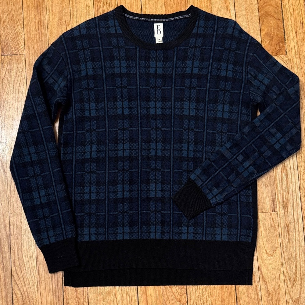 Wool Cashmere Sweater Women’s Black Navy Plaid Crew Neck Sweater